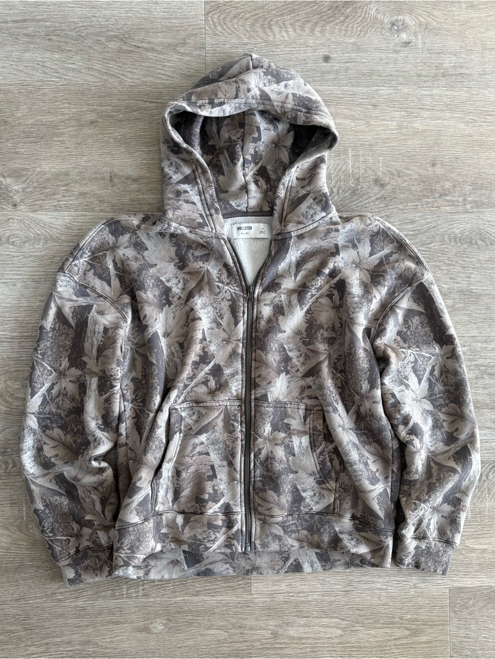 Hollister Camo Zip up Hoodie Men’s M